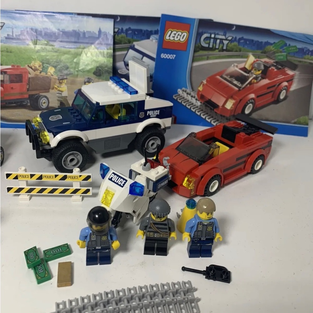 LEGO 60048 & 60007 Police Dog Unit & High Speed Chase 2 Complete Sets  No Boxes - Picture 4 of 14